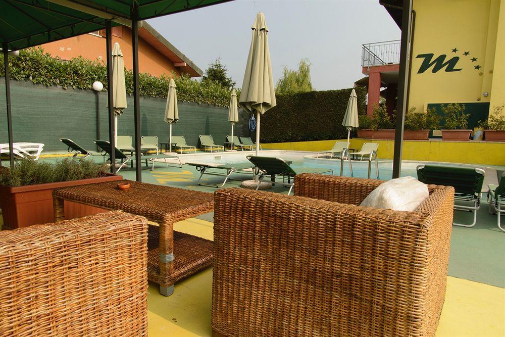 Hotel Motel Residence S Front Exterior photo